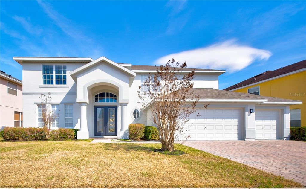 Photo of 2851 Sweetspire Circle, Kissimmee, FL 34746 (MLS # S5144269)