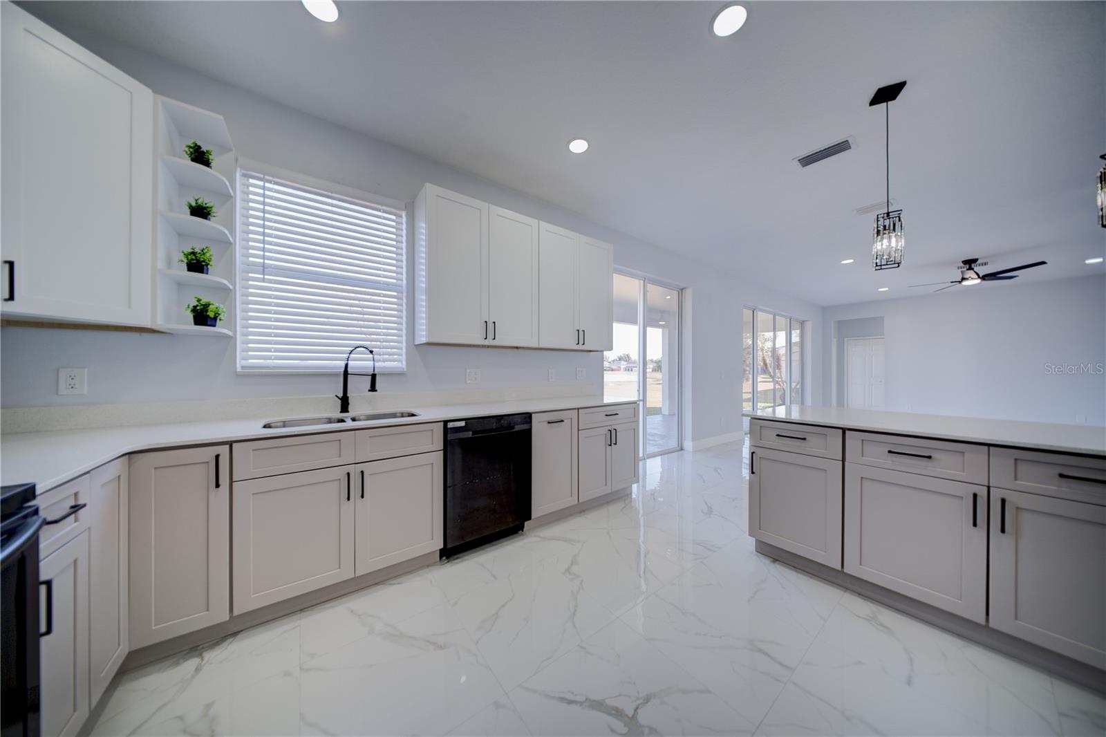 BRIGHTON LAKES - Residential