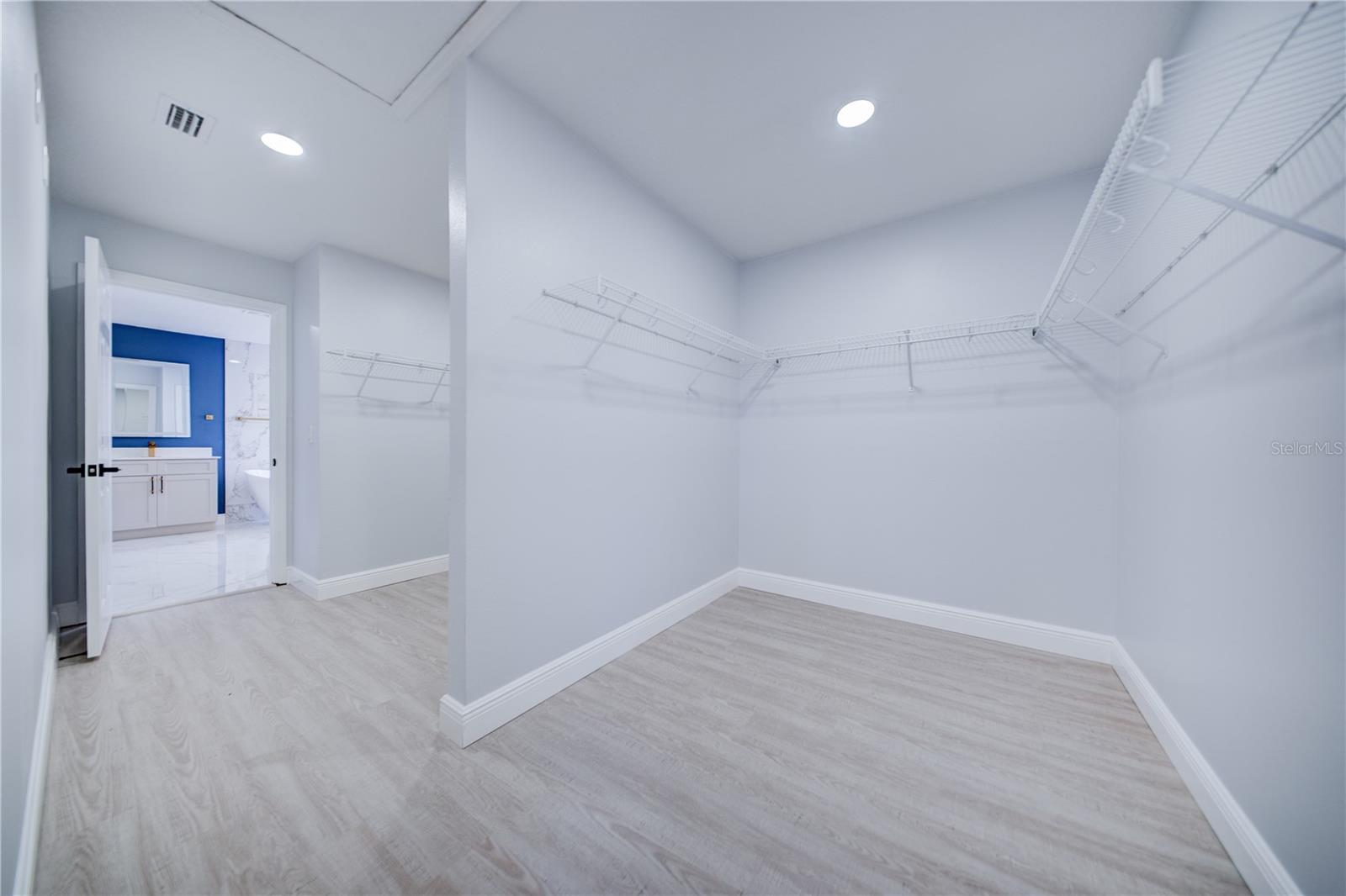 BRIGHTON LAKES - Residential