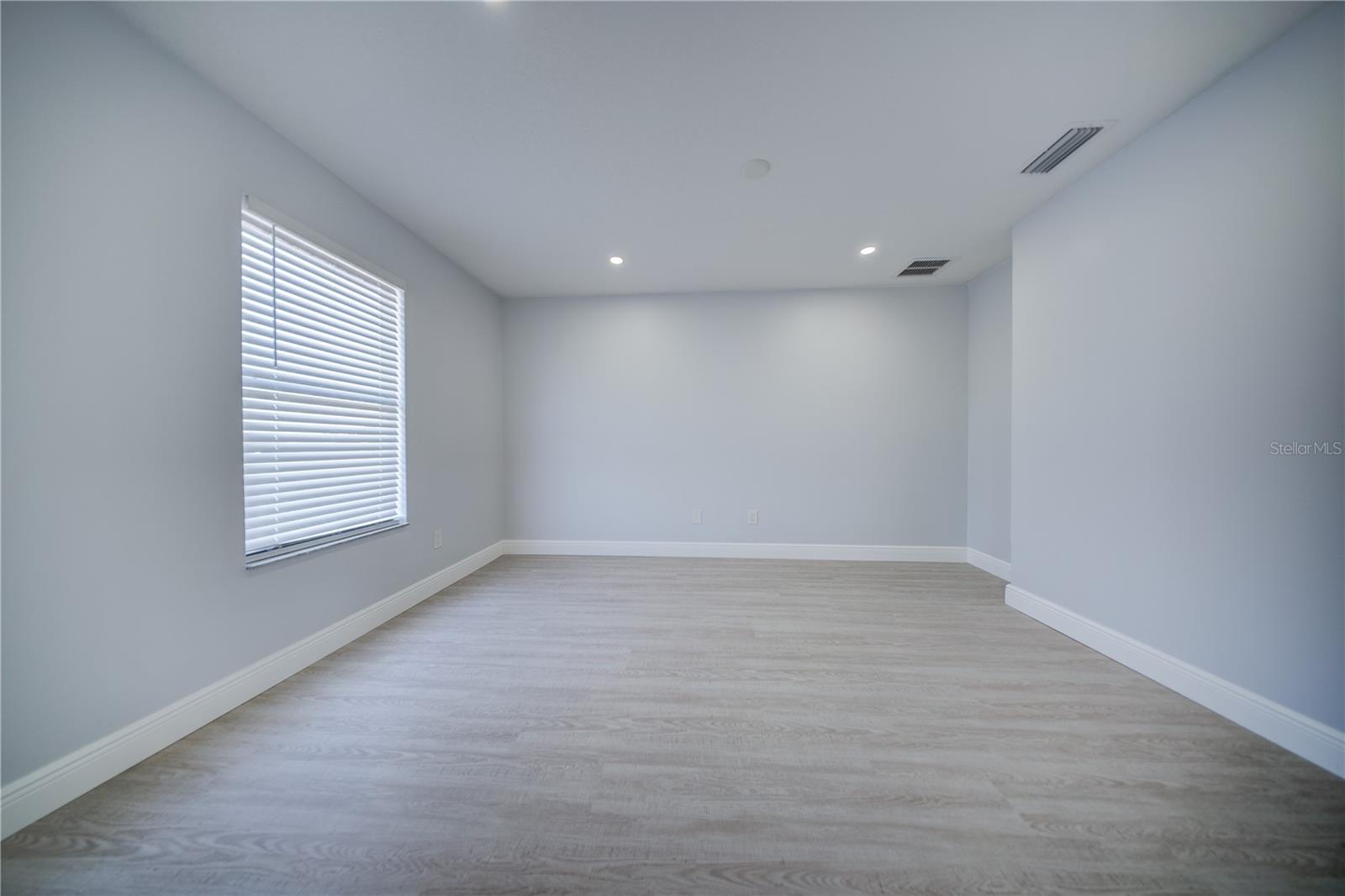 BRIGHTON LAKES - Residential