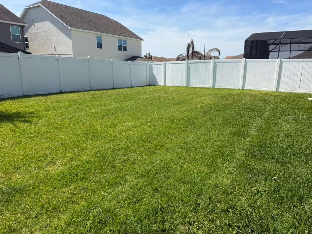 JOHNS LAKE POINTE - Residential Lease