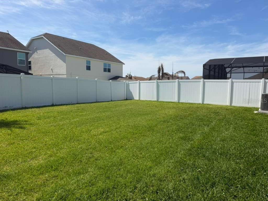JOHNS LAKE POINTE - Residential Lease
