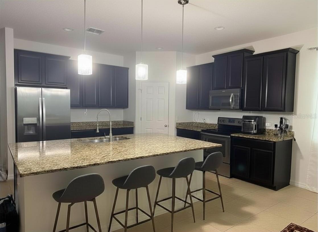 JOHNS LAKE POINTE - Residential Lease