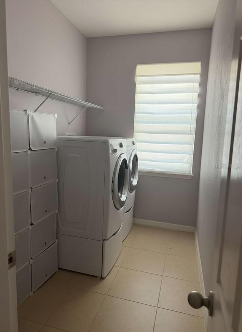 JOHNS LAKE POINTE - Residential Lease