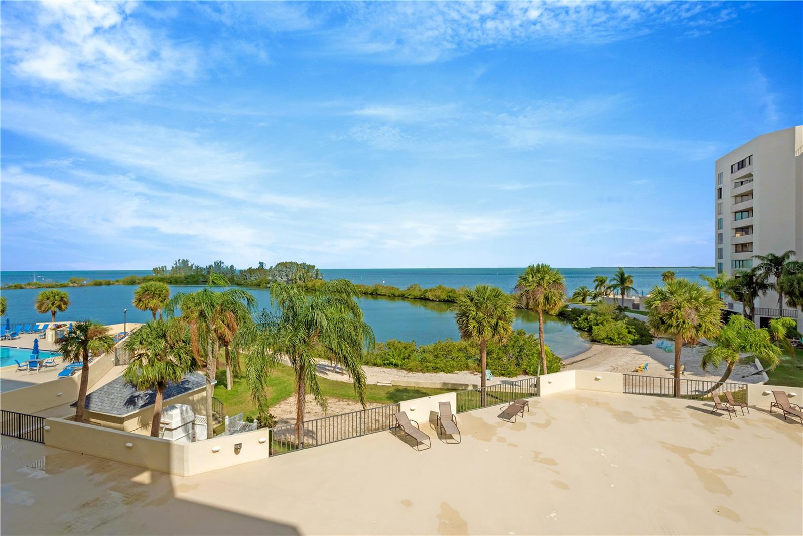 GULF ISLAND BEACH TENNIS - Residential