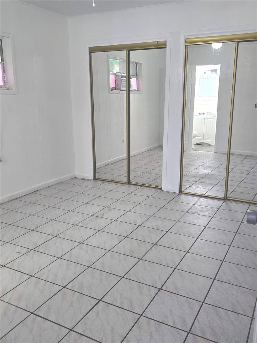 JOHN H DREWS FIRST EXT - Residential Lease