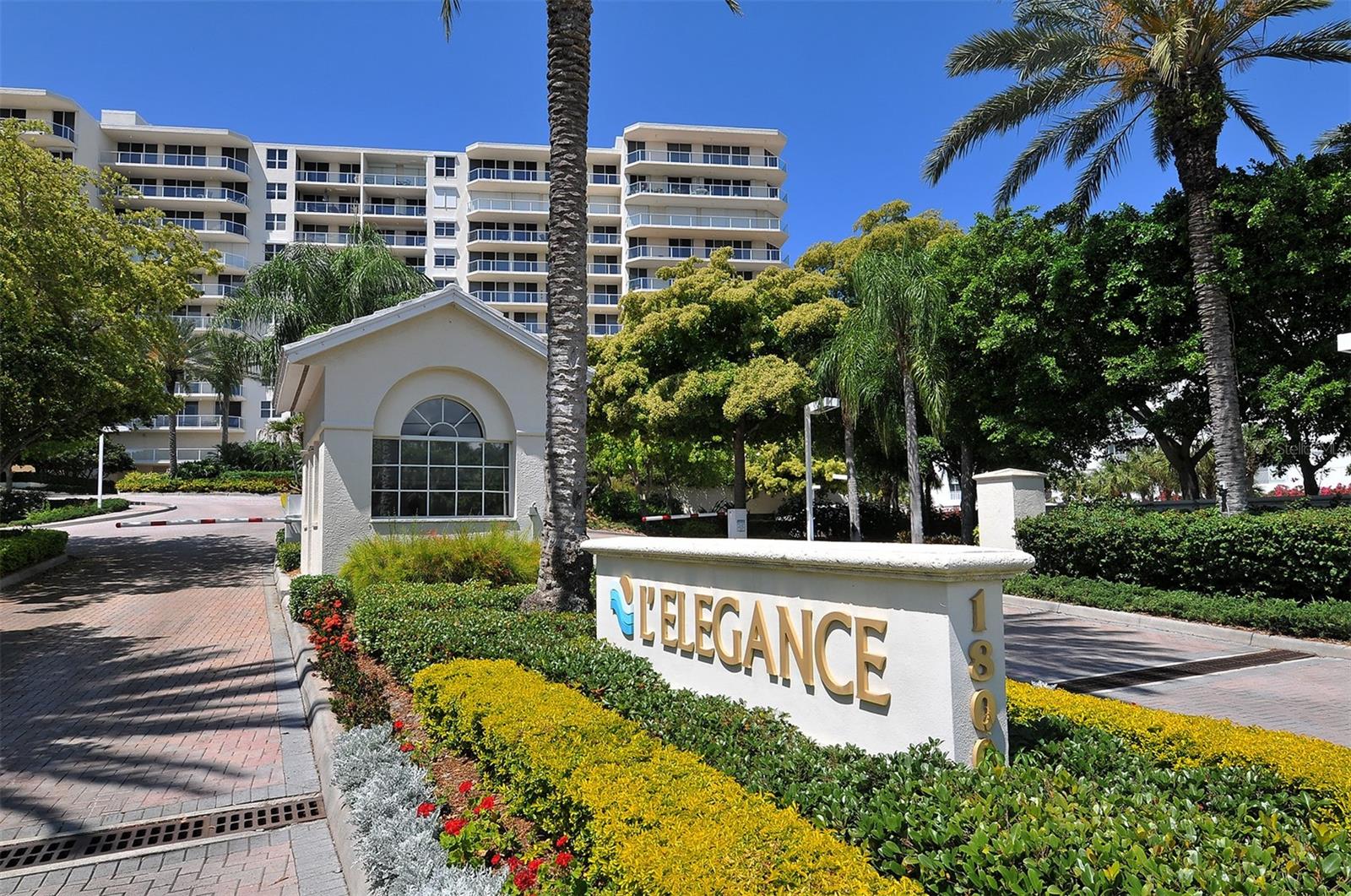 L ELEGANCE ON LIDO BEACH - Residential