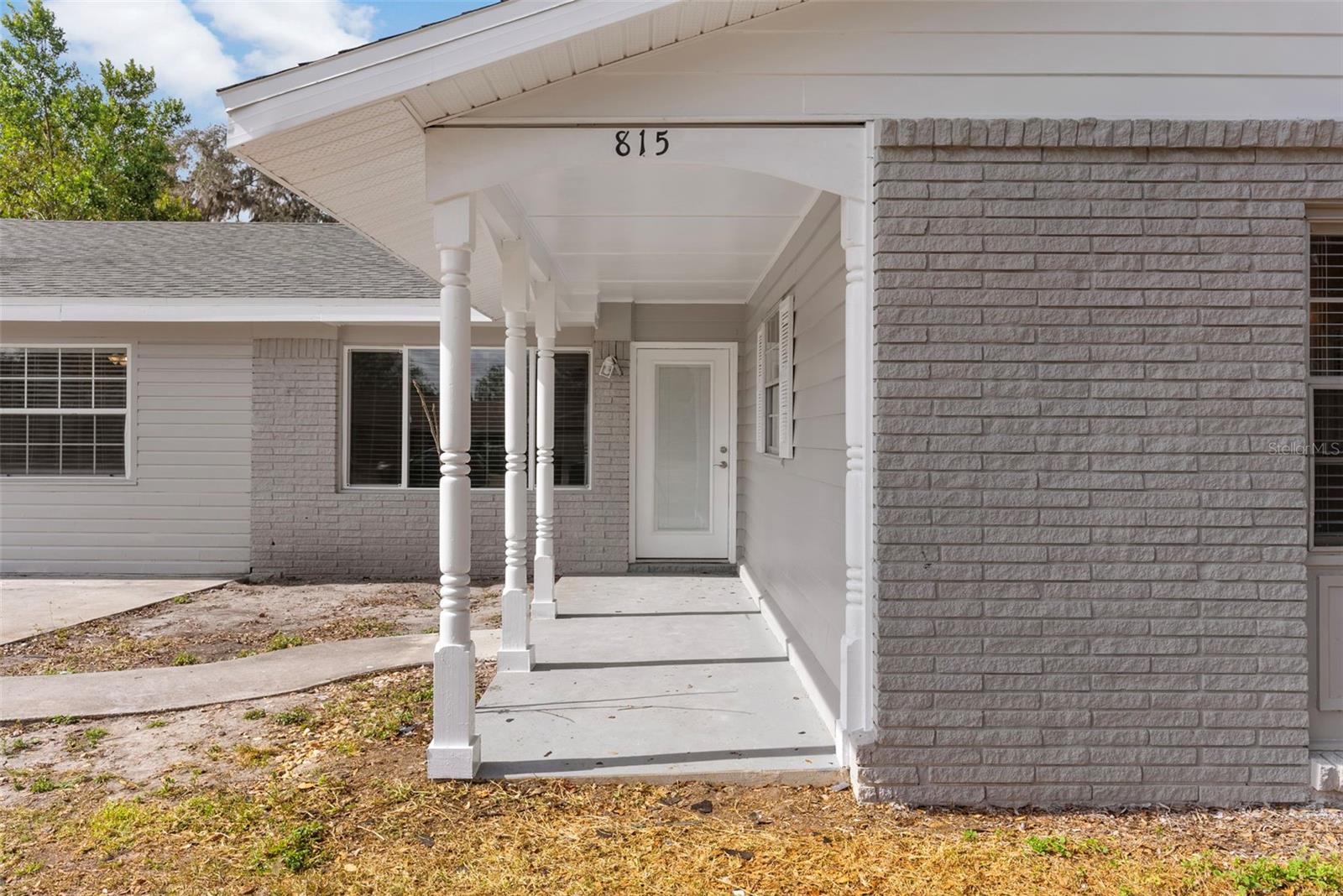 815 N HENDRY AVENUE