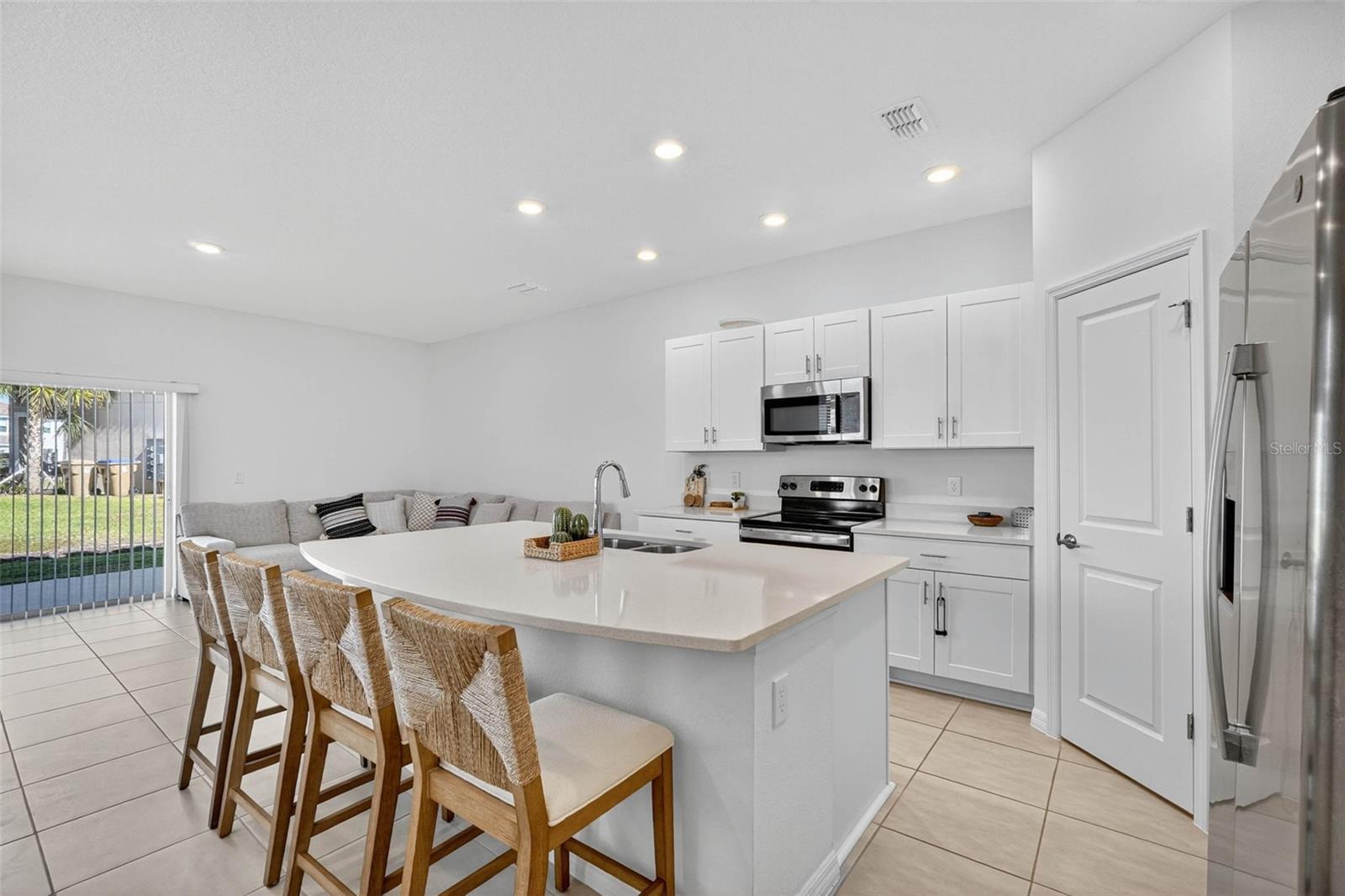 3607 MAIN HARBOR DRIVE