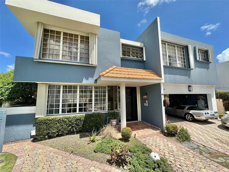 Located in one of the most desirable neighborhoods within Los Paseos, this elegant two-story residence offers 4 bedrooms and 3.5 bathrooms with a thoughtfully designed layout ideal for comfortable family living.
The home features a spacious kitchen with marble countertops, a cozy breakfast nook, and an open family area. A dramatic high-ceiling staircase leads to the second level, where you’ll find the oversized primary suite with a built-in walk-in closet, double vanity, and a whirlpool tub. The laundry room is conveniently located upstairs, near the additional three bedrooms.
Enjoy outdoor living in your private patio, beautifully landscaped and complete with a pool, spacious terrace, and a dedicated man cave—perfect for entertaining or relaxing.
Parking includes a two-car garage, two additional exterior parking spaces, and two covered carports.
The Paseos community offers exceptional amenities including:
• 24-hour security
• Gated access
• Community pool
• Passive park
• Clubhouse
• Two tennis courts
• Basketball court
• And more