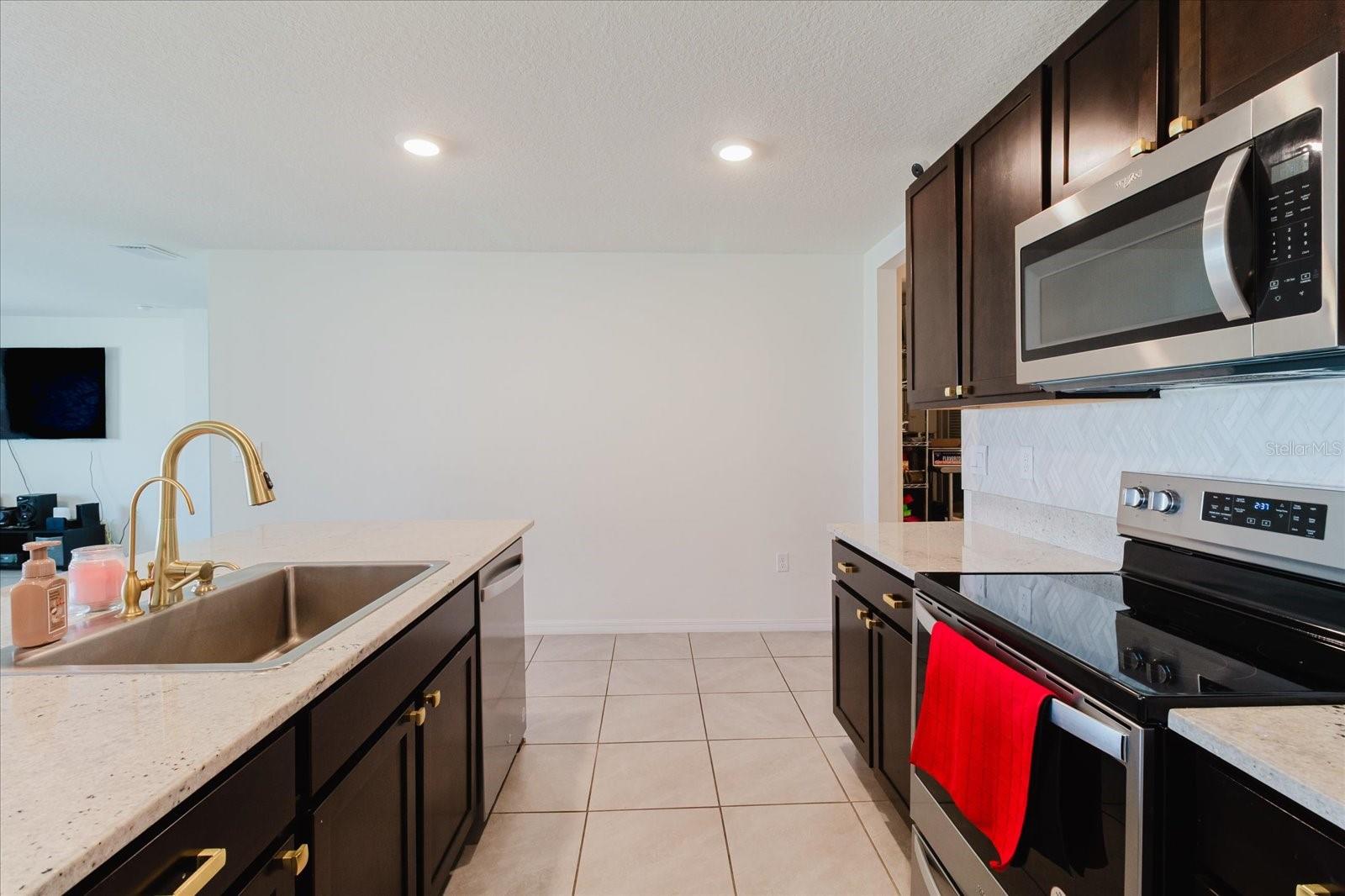 BERRY BAY SUB - Residential