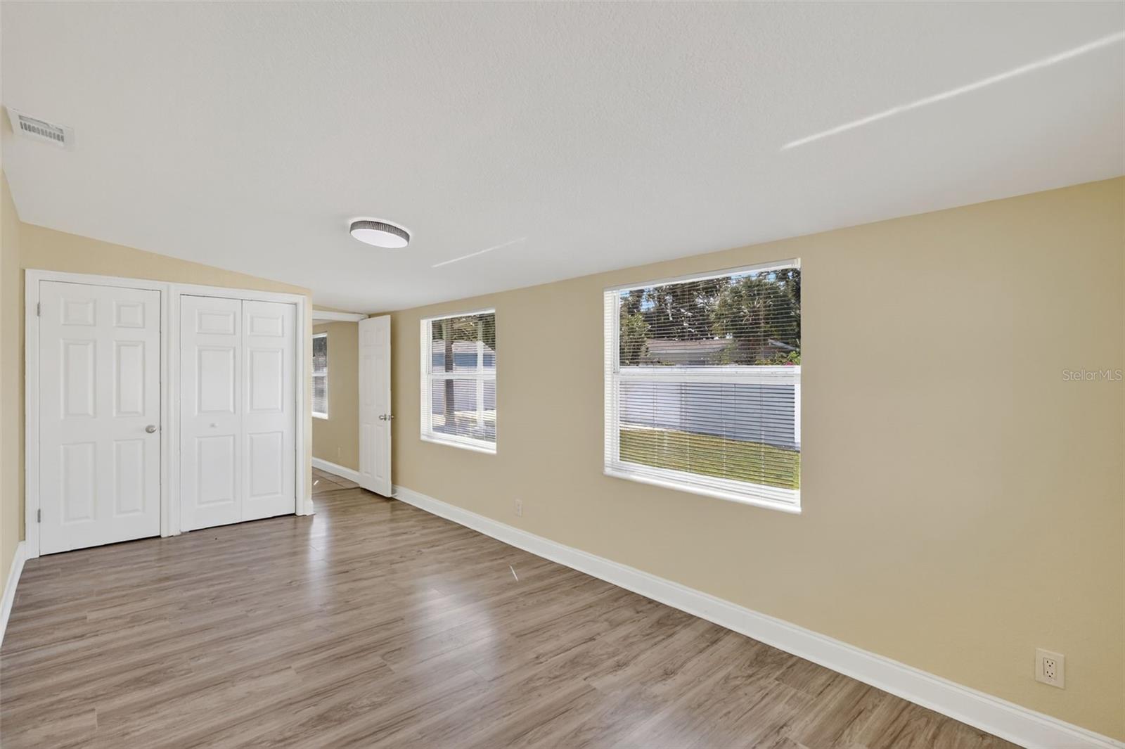 MAXIMO MOORINGS - Residential