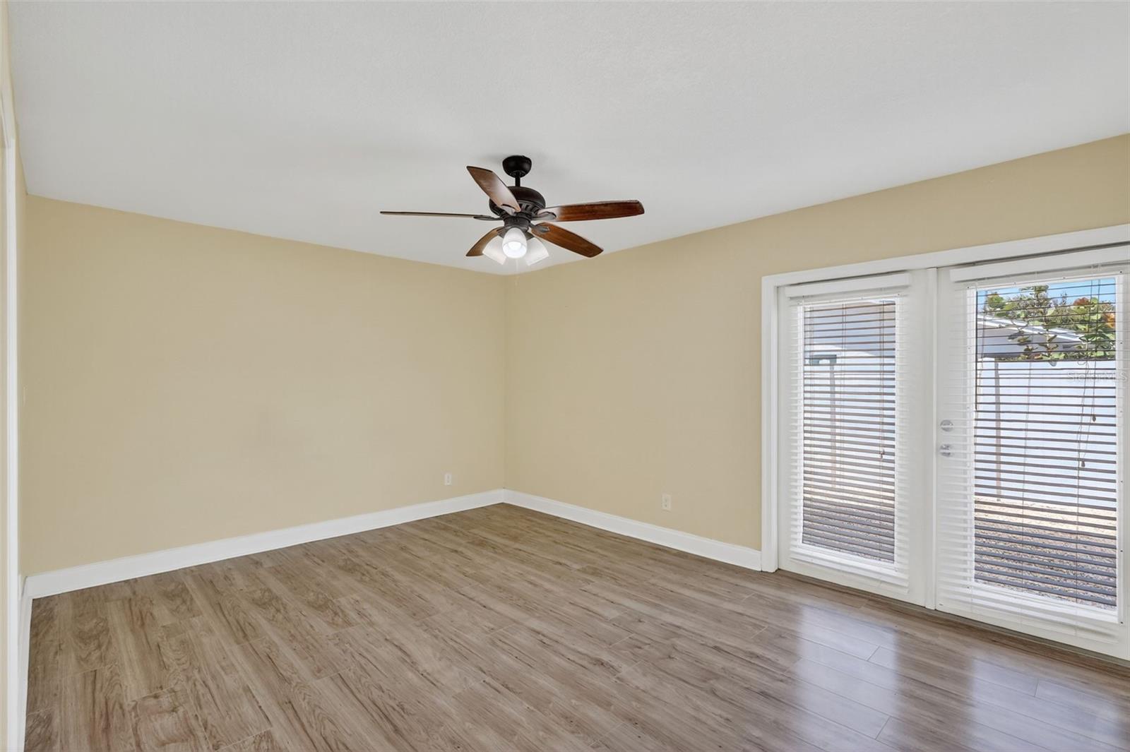 MAXIMO MOORINGS - Residential