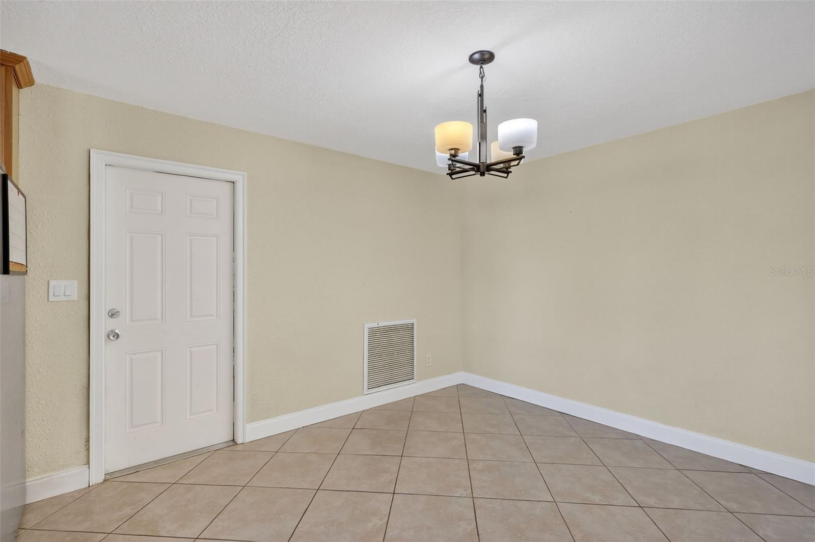 MAXIMO MOORINGS - Residential