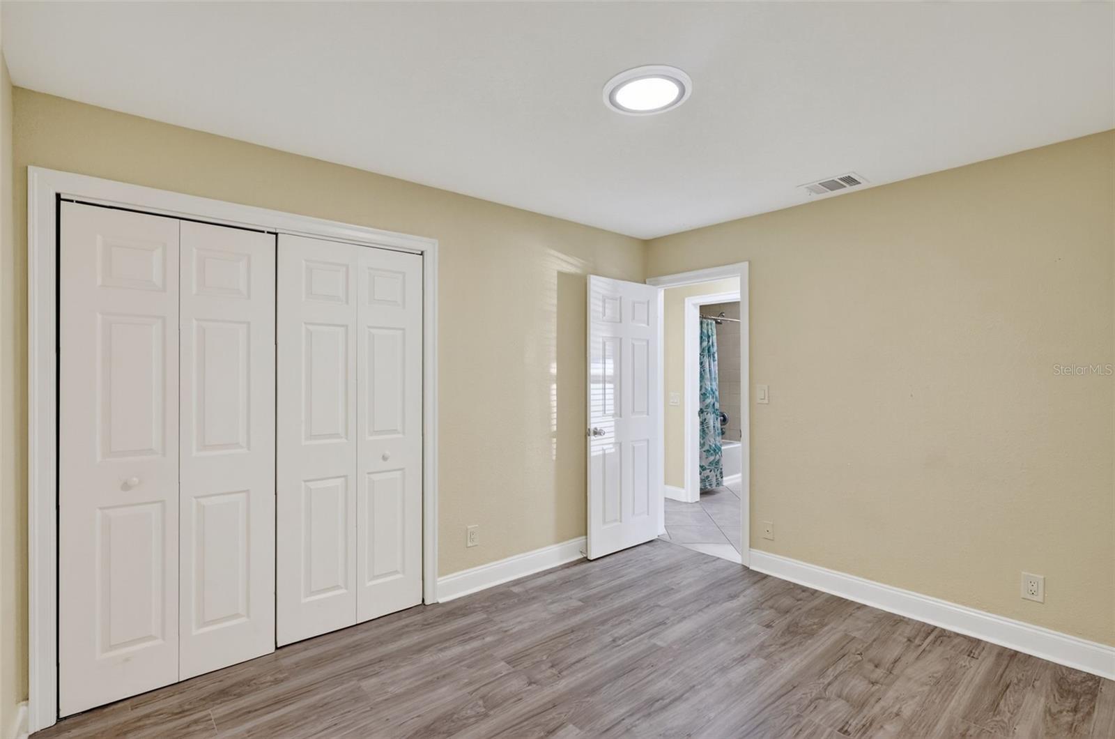 MAXIMO MOORINGS - Residential