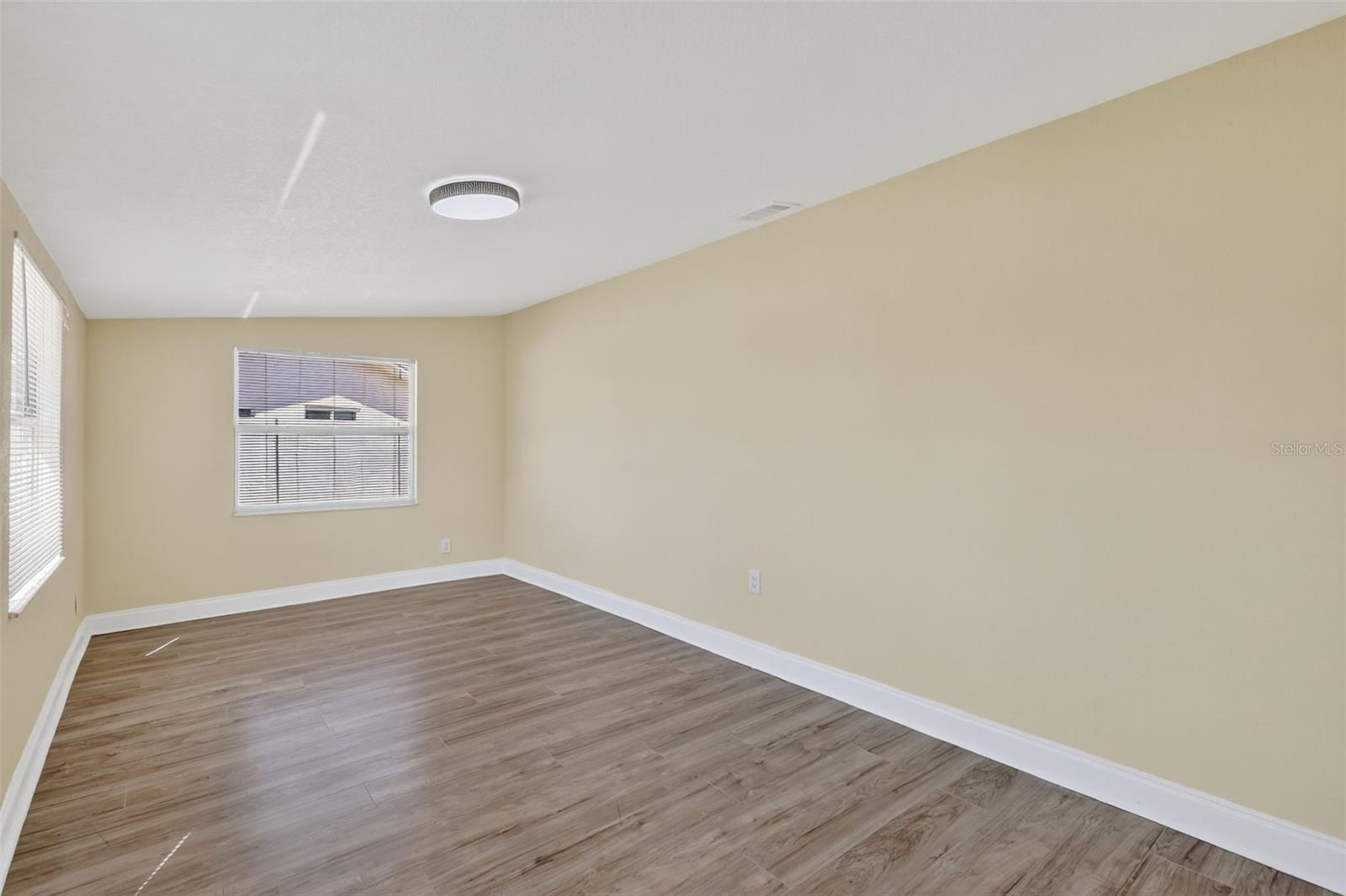 MAXIMO MOORINGS - Residential