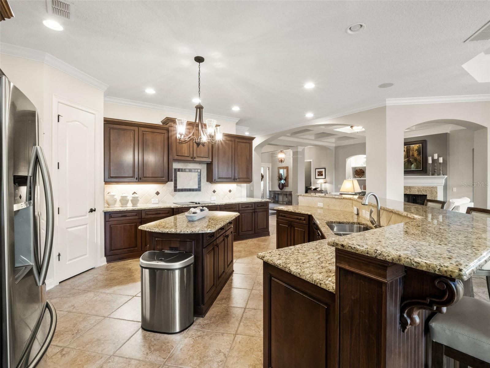 HEATHROW COUNTRY ESTATE - Residential