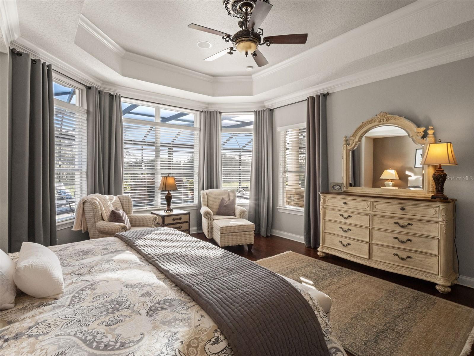 HEATHROW COUNTRY ESTATE - Residential