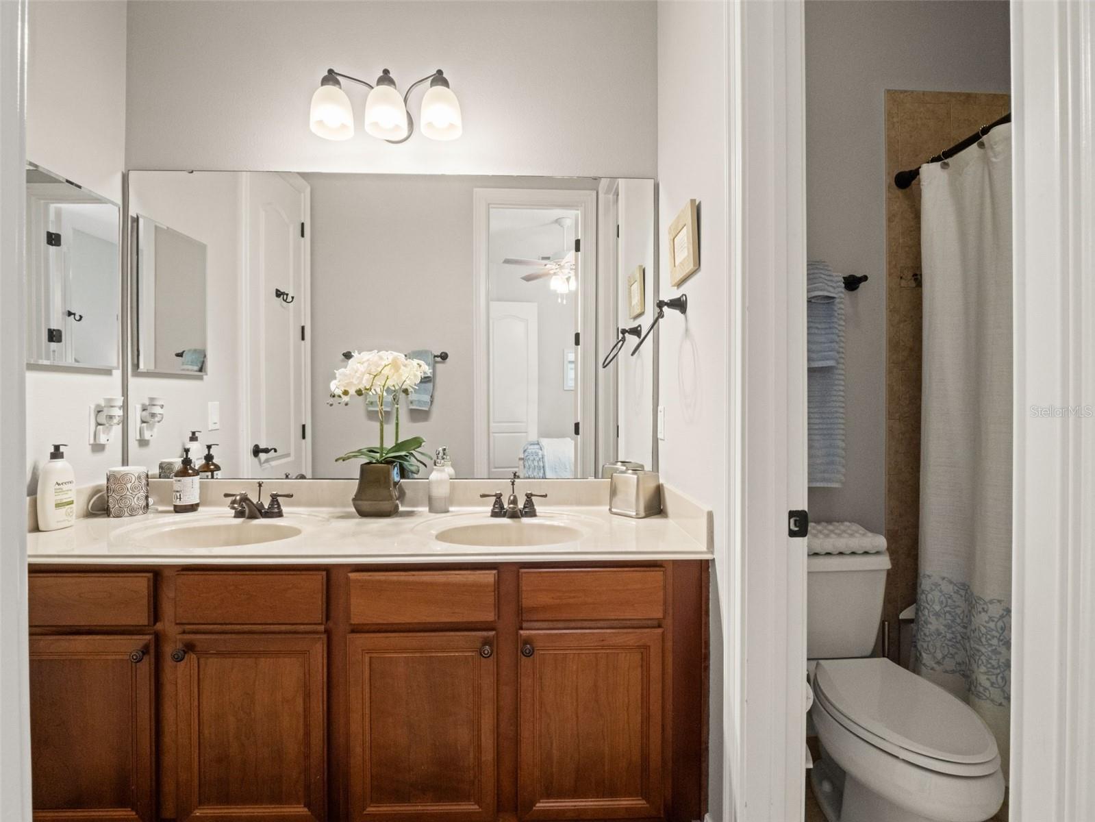 HEATHROW COUNTRY ESTATE - Residential