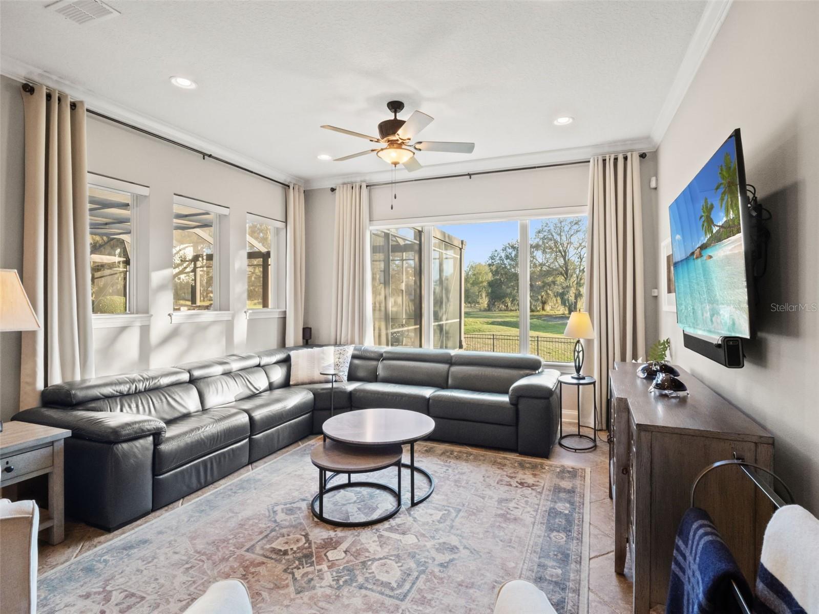 HEATHROW COUNTRY ESTATE - Residential