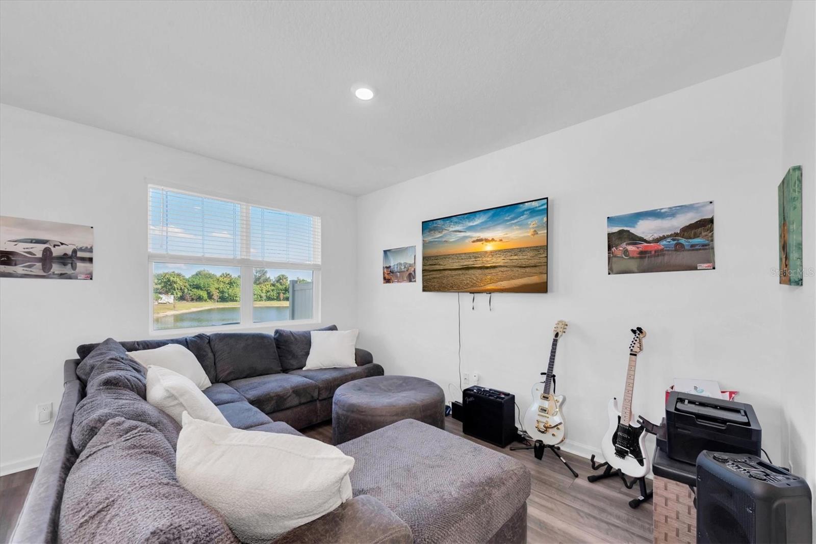 DUG CRK TWNHMS - Residential