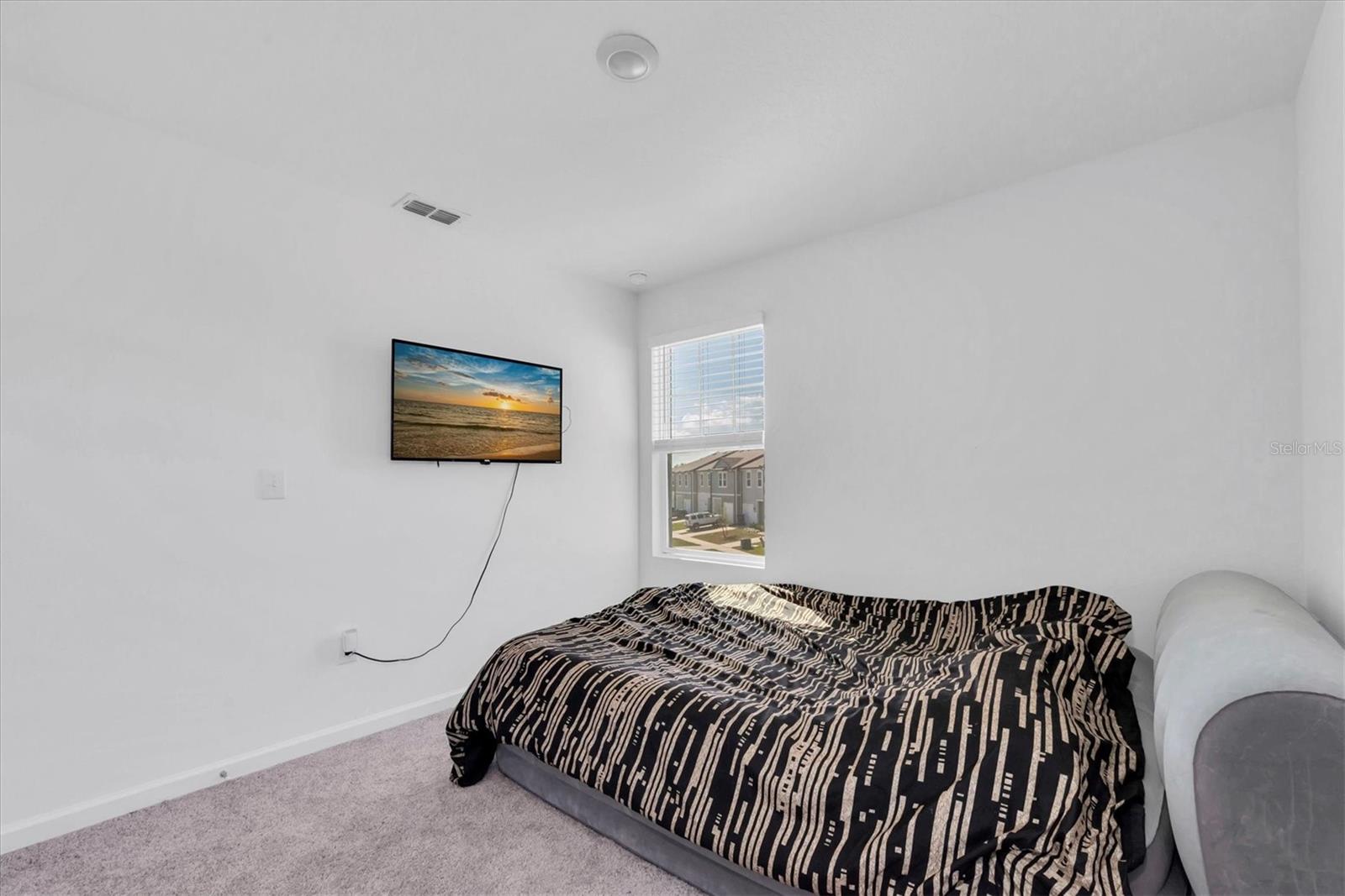 DUG CRK TWNHMS - Residential