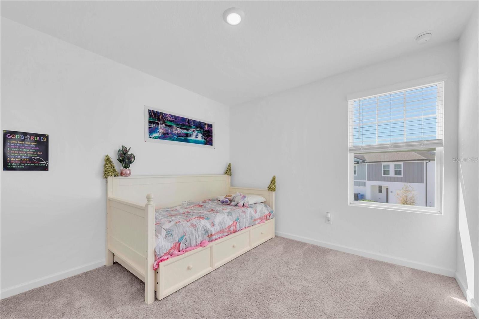 DUG CRK TWNHMS - Residential