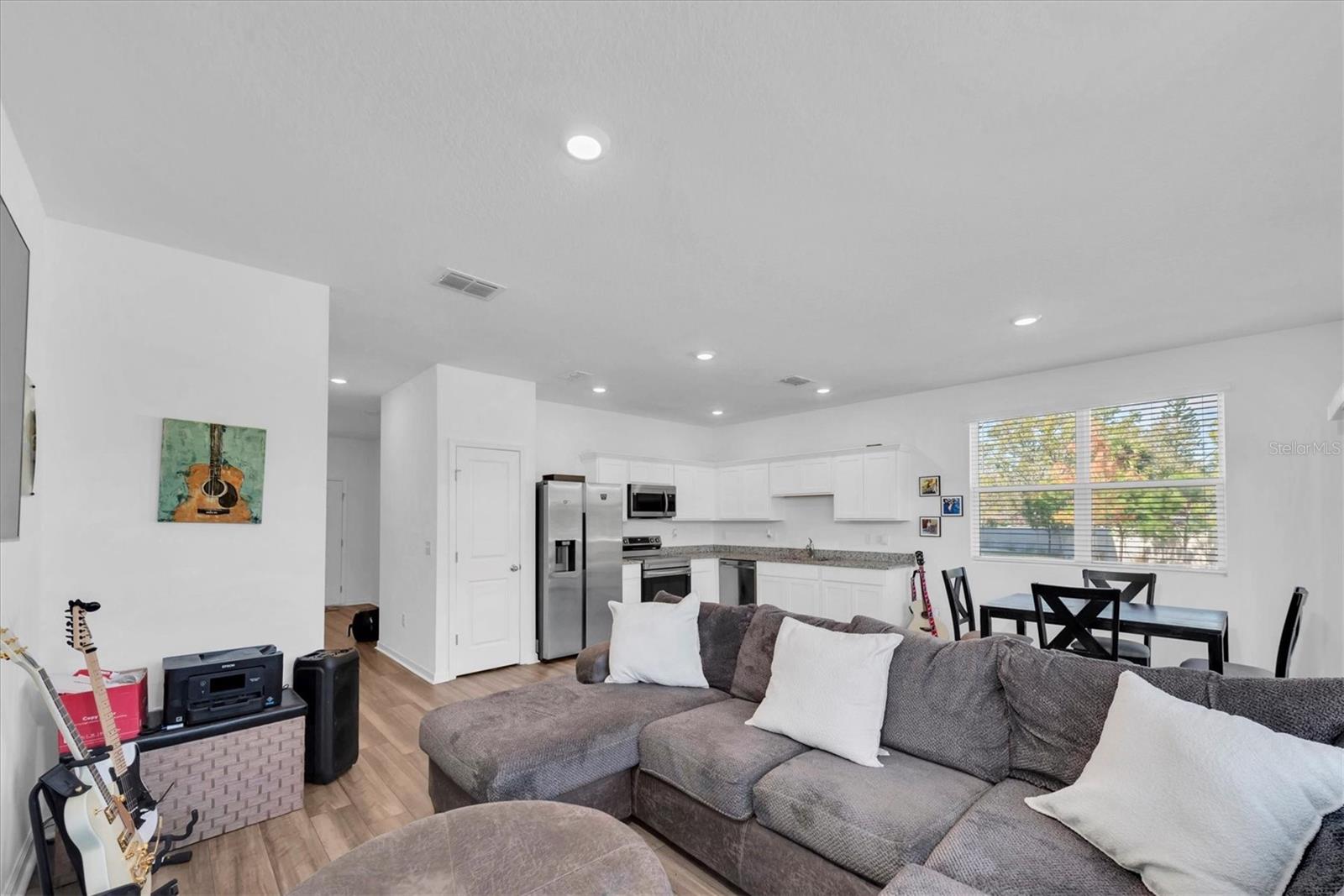 DUG CRK TWNHMS - Residential