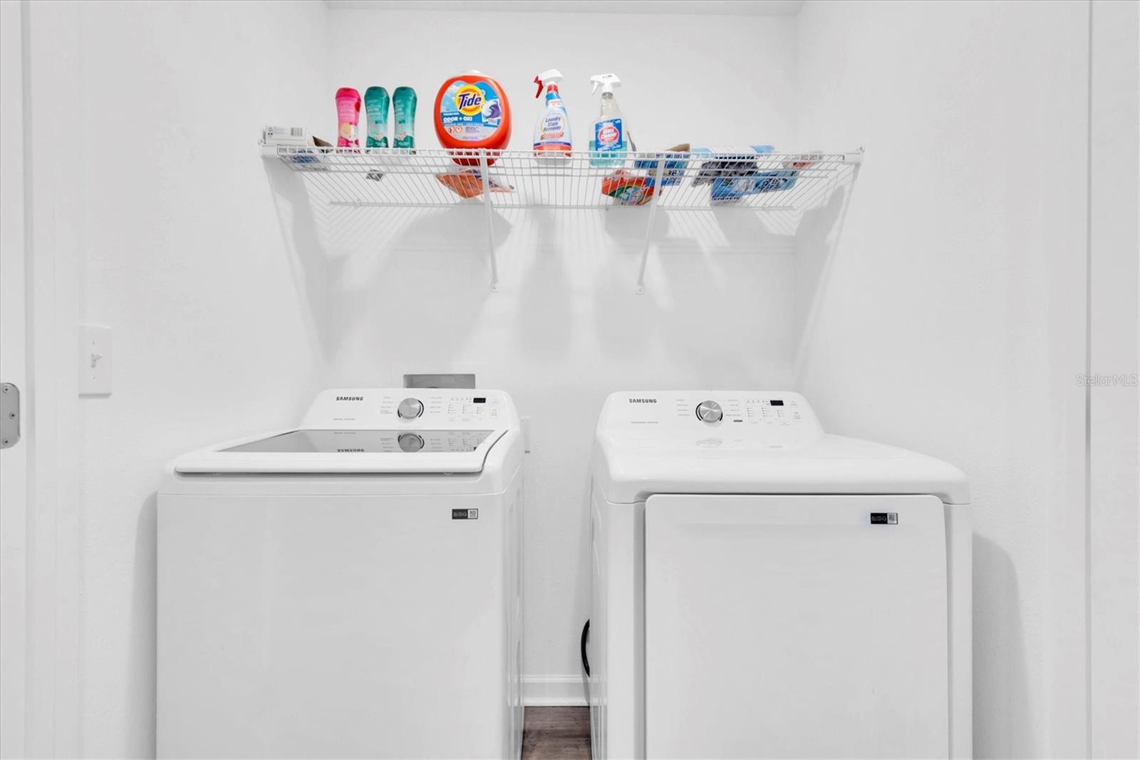 DUG CRK TWNHMS - Residential