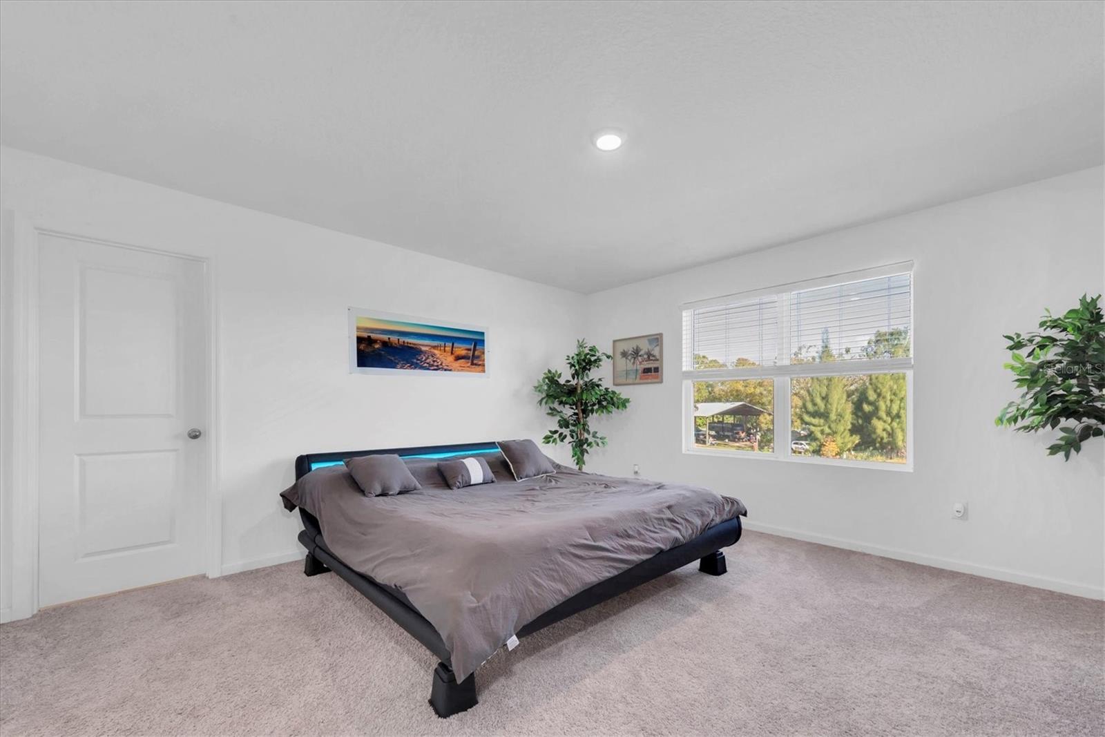 DUG CRK TWNHMS - Residential