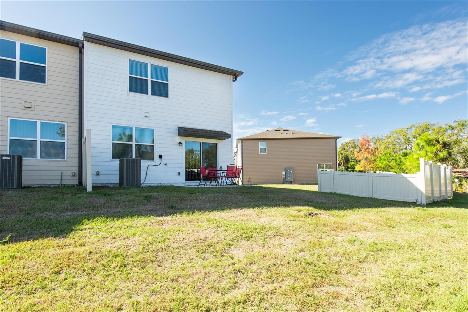 DUG CRK TWNHMS - Residential