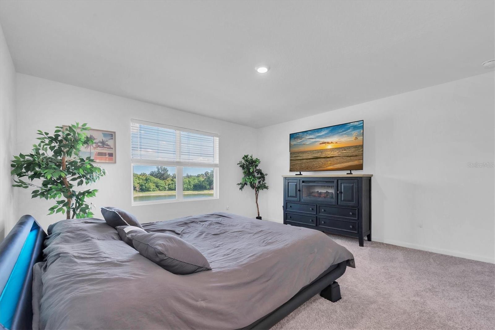 DUG CRK TWNHMS - Residential