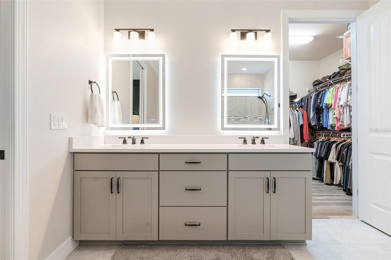 ISLANDWALK/THE WEST VLGS PH 8 - Residential