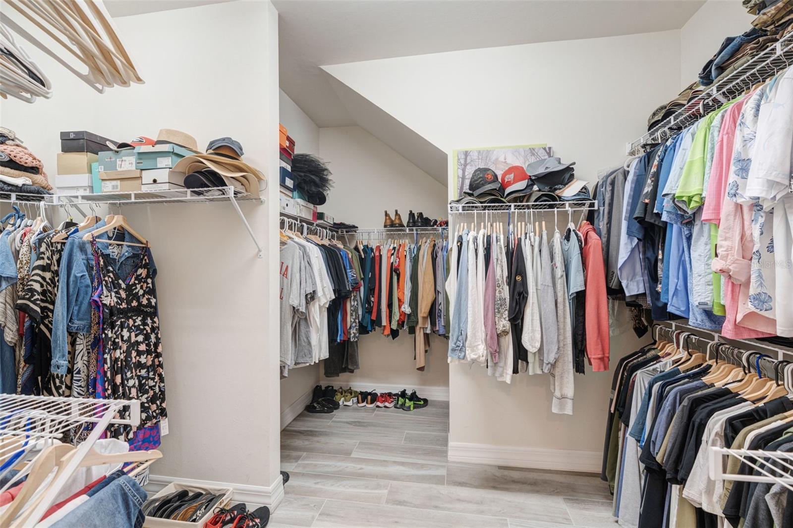 ISLANDWALK/THE WEST VLGS PH 8 - Residential