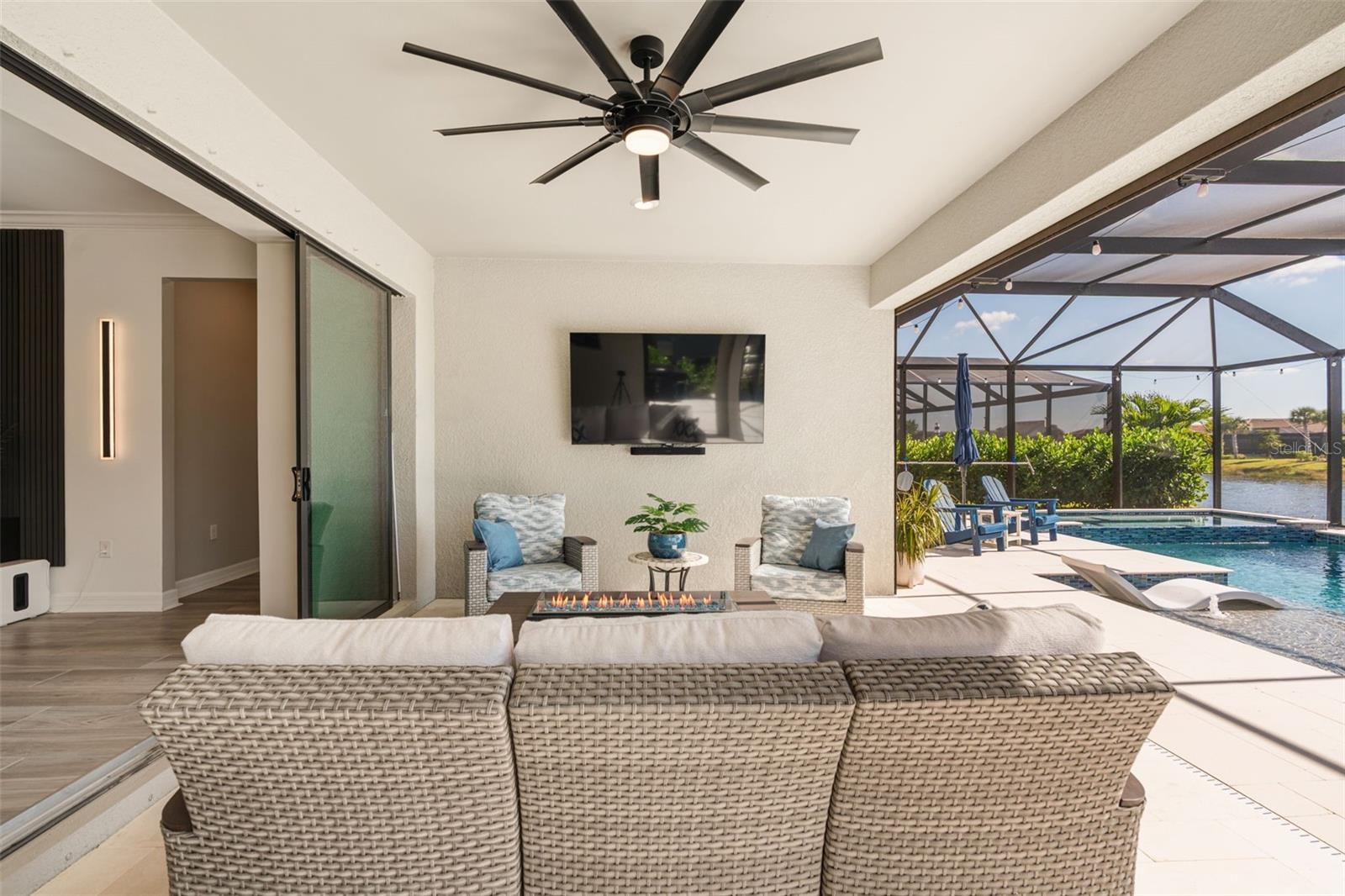 ISLANDWALK/THE WEST VLGS PH 8 - Residential