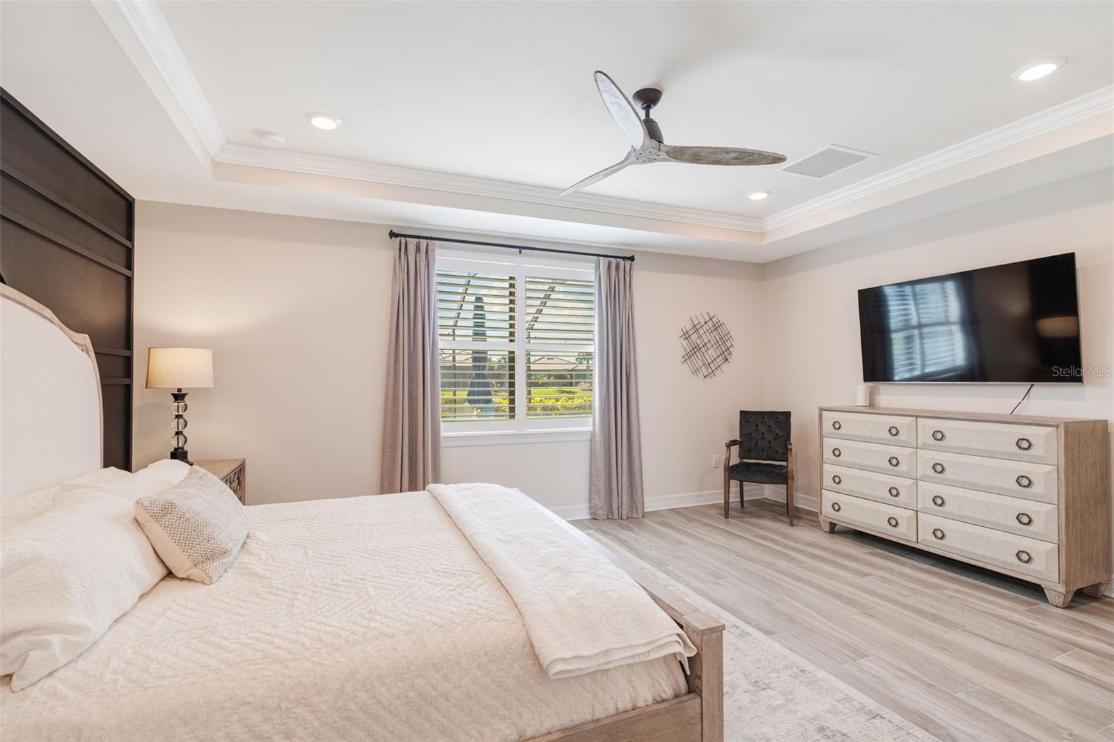 ISLANDWALK/THE WEST VLGS PH 8 - Residential