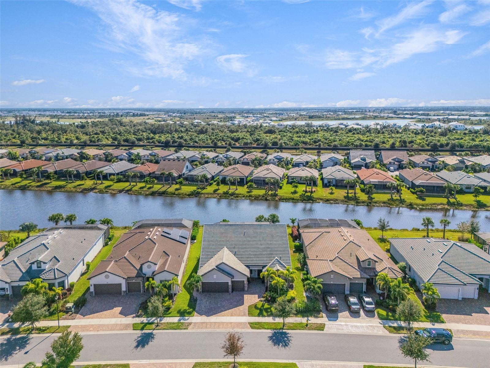 ISLANDWALK/THE WEST VLGS PH 8 - Residential