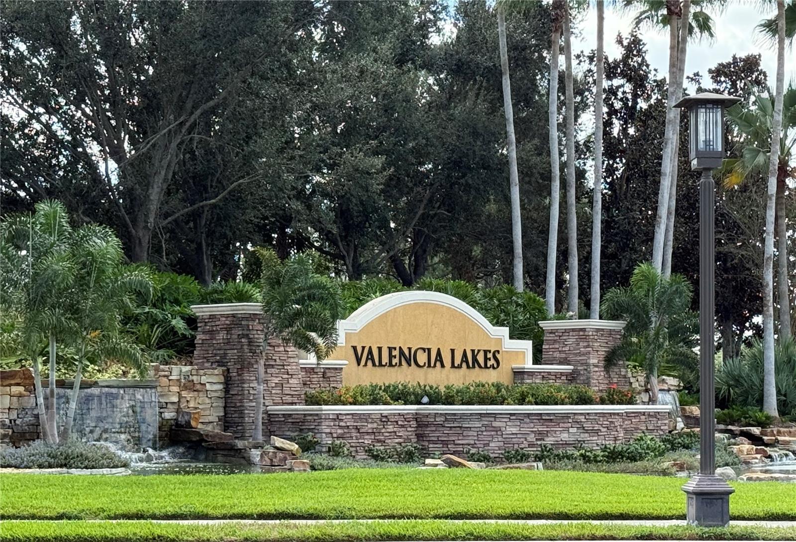 VALENCIA LAKES TR MM PH - Residential