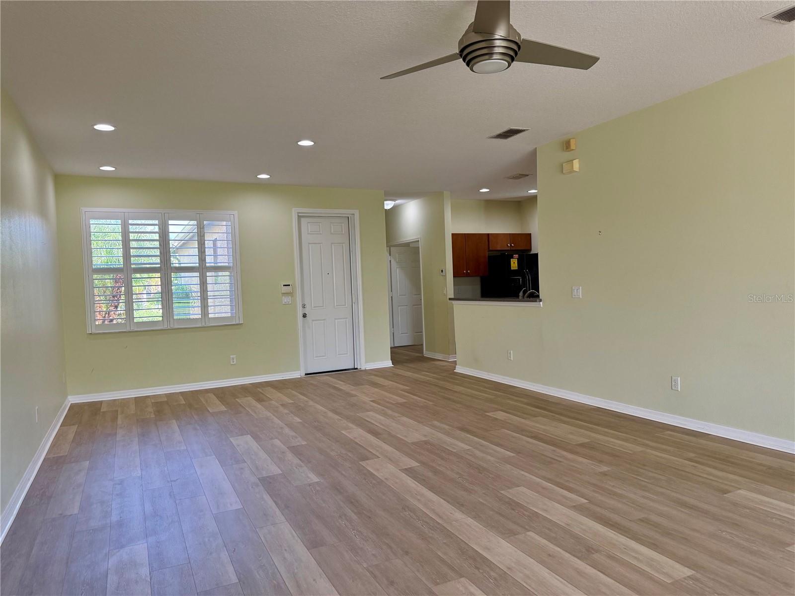 VALENCIA LAKES TR MM PH - Residential