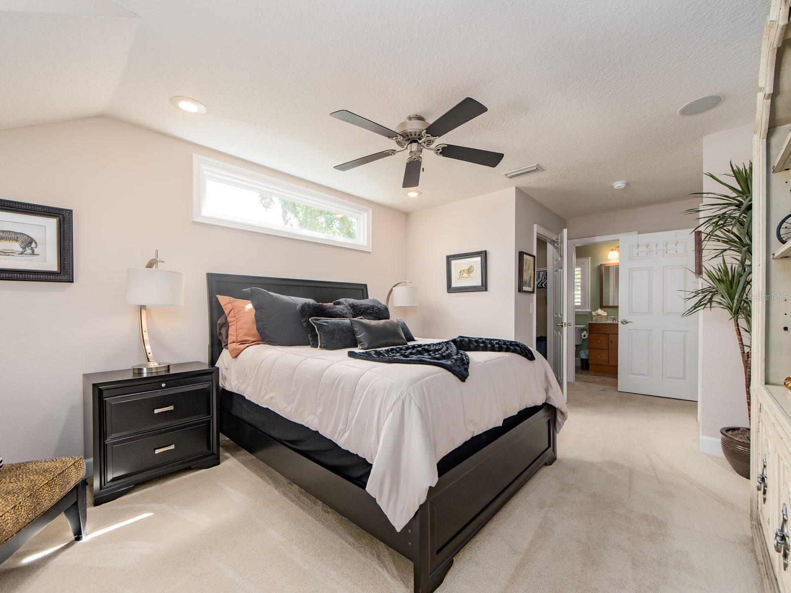 GRAND BAY SUB - Residential Lease