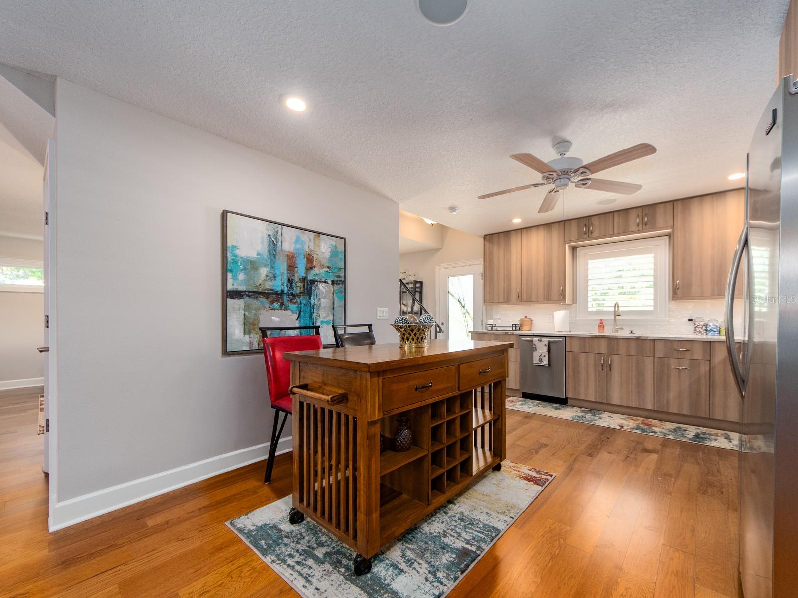 GRAND BAY SUB - Residential Lease