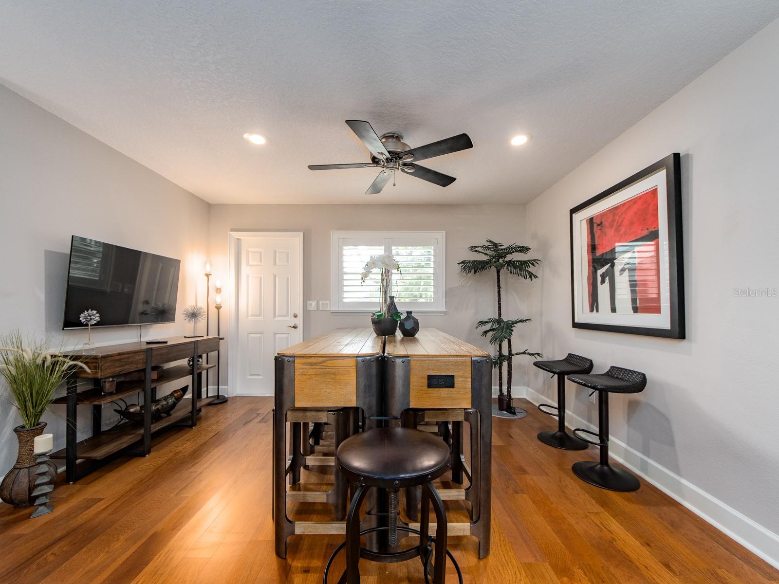 GRAND BAY SUB - Residential Lease