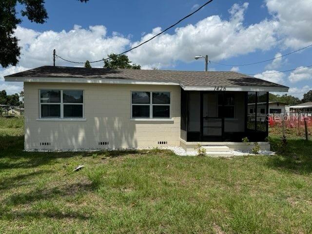 Welcome to this charming renovated 3 bedroom , 1 bathroom home in peaceful Wauchula. Step inside this recently updated home featuring a new roof, fresh paint, updated kitchen with new appliances and more. With NO HOA, you'll be able to make this home yours. Enjoy country living while still being close to shopping, restaurants and highways. Schedule your showing today and start packing!