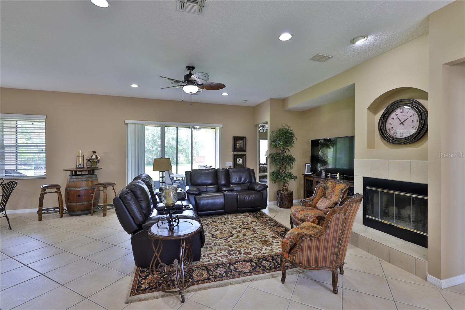 5154 MAJESTIC WOODS PLACE