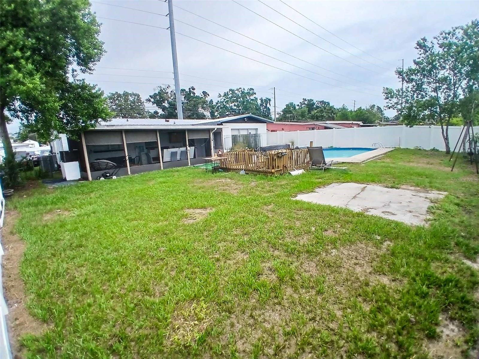 3006 W KIRBY STREET