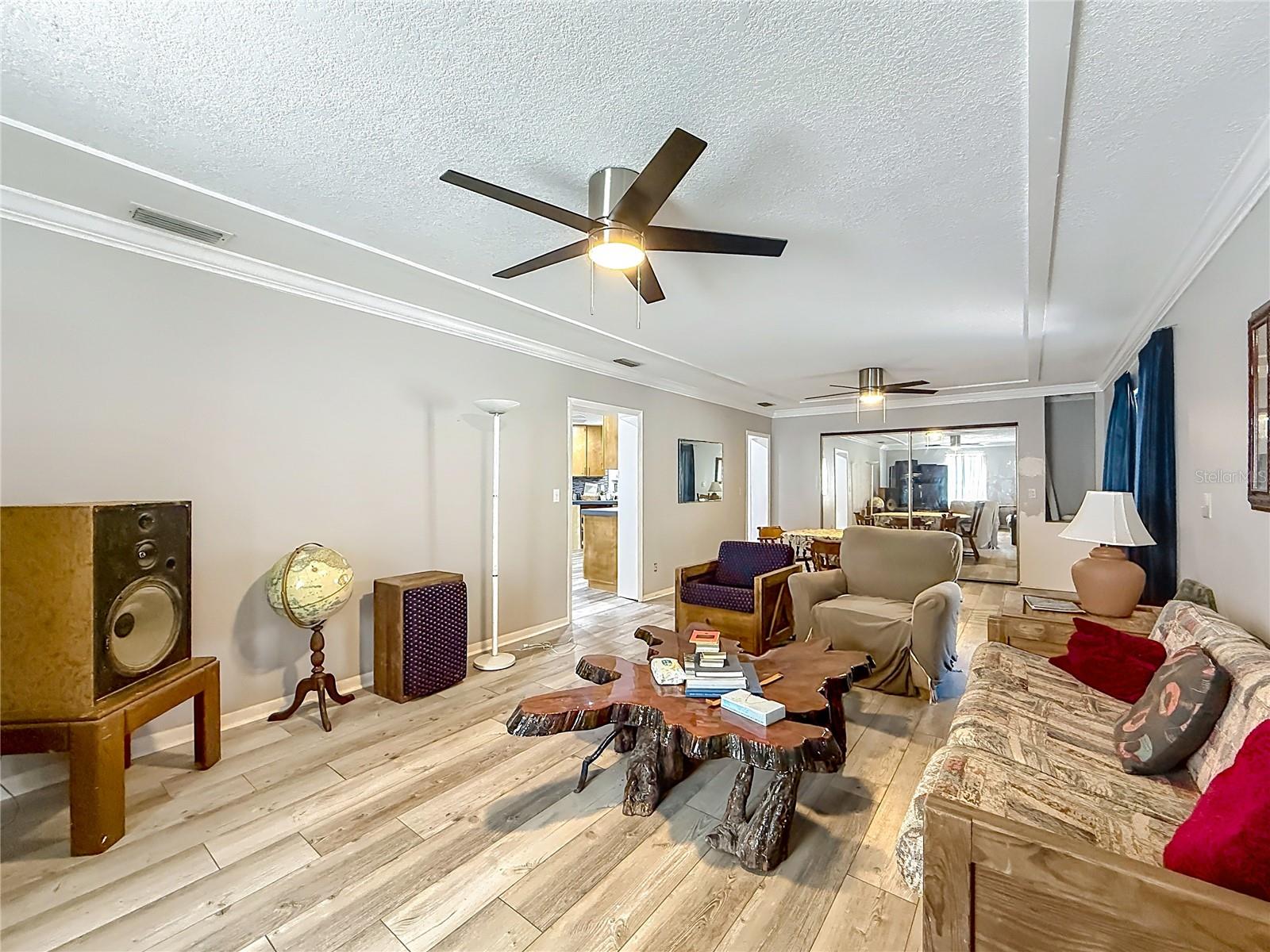 HOWARD RANCH ESTATE - Residential