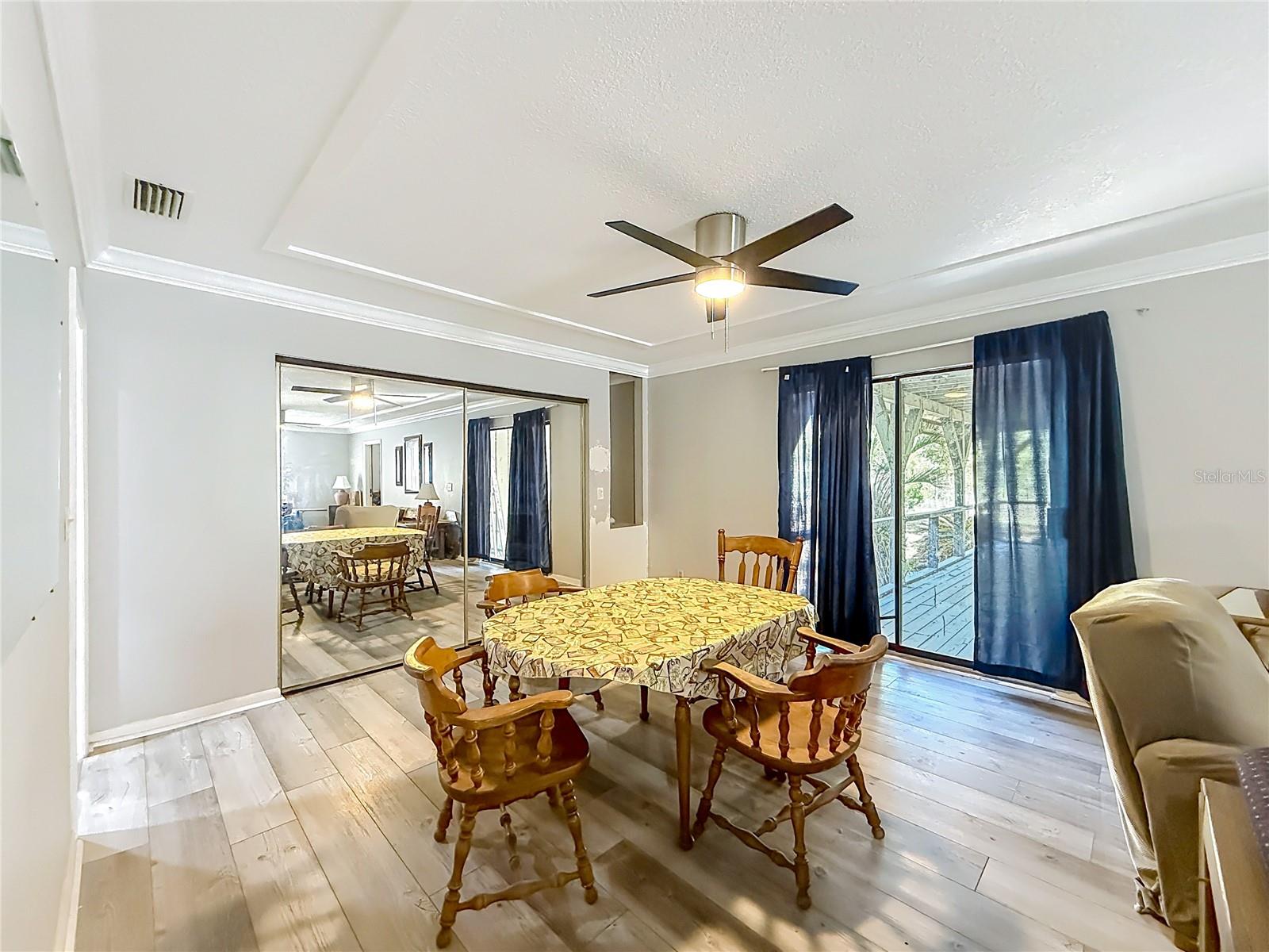 HOWARD RANCH ESTATE - Residential