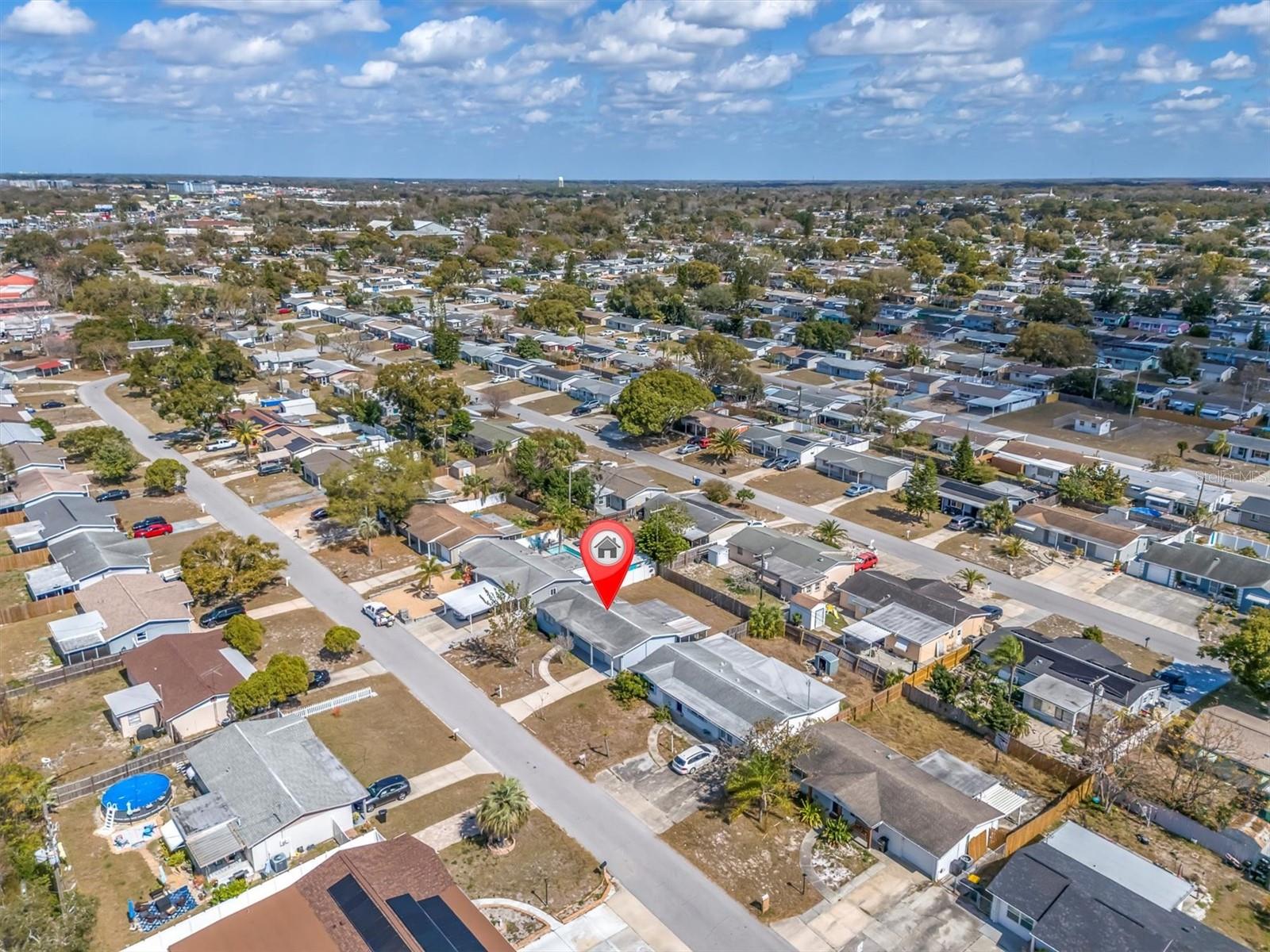 COLONIAL MANOR - Residential