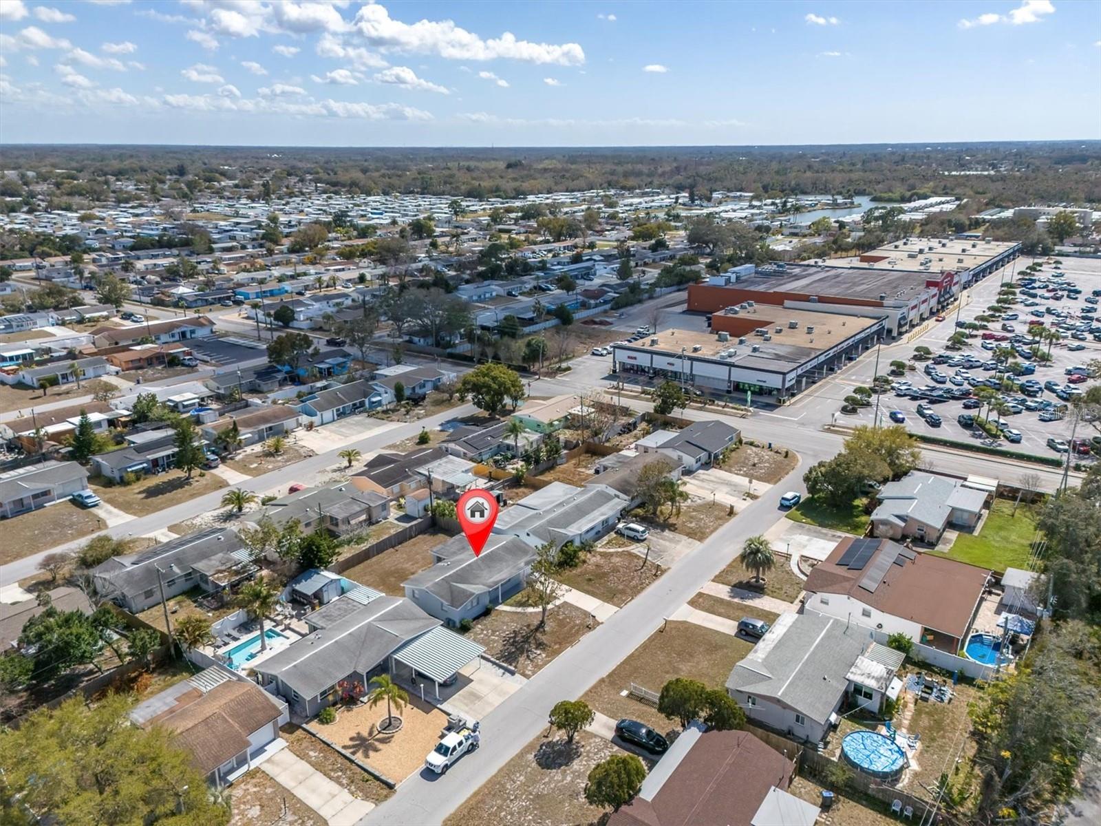 COLONIAL MANOR - Residential