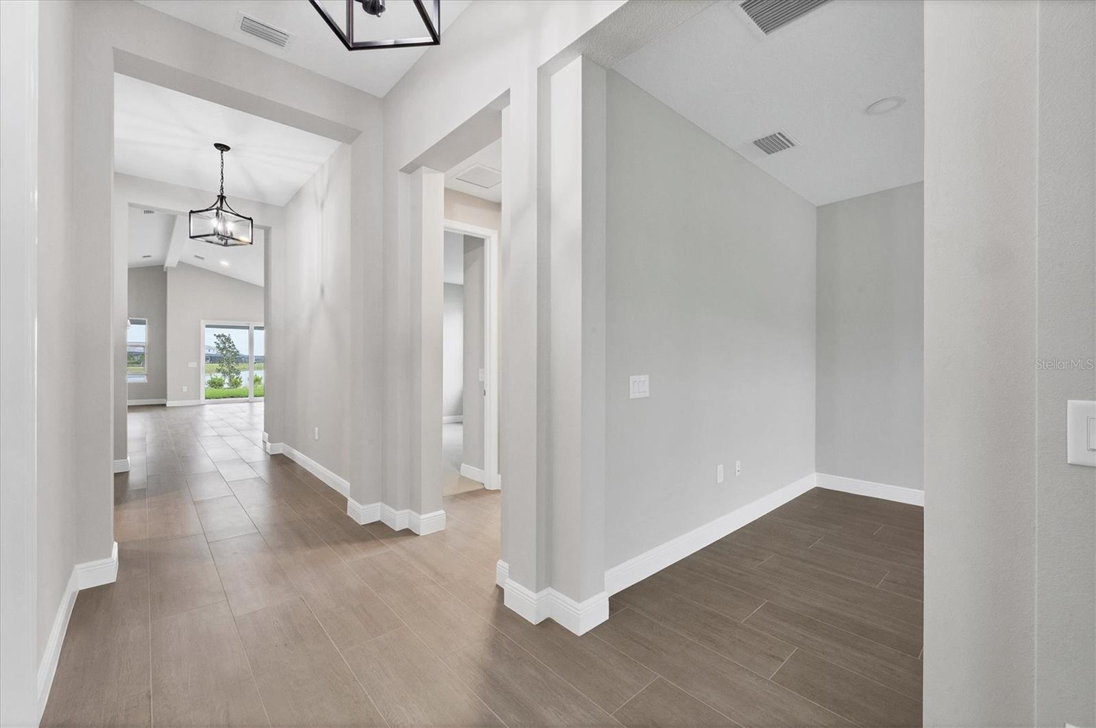 8375 WINDBOUND COURT